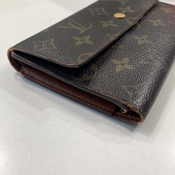 Louis Vuitton Monogram Wallet - Picture 7 of 13